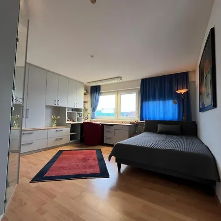Apartment Top In Zentrum Mit Balkon *